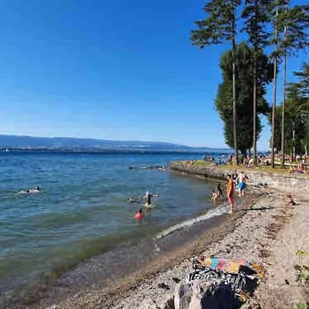 Apartment Red Rose Of Summer-garden Flat 60m2-geneva & & Mountains-wilena Home,full Chens-sur-Leman