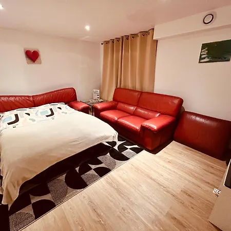 Red Rose Of Summer-garden Flat 60m2-geneva & & Mountains-wilena Home,full * Chens-sur-Leman